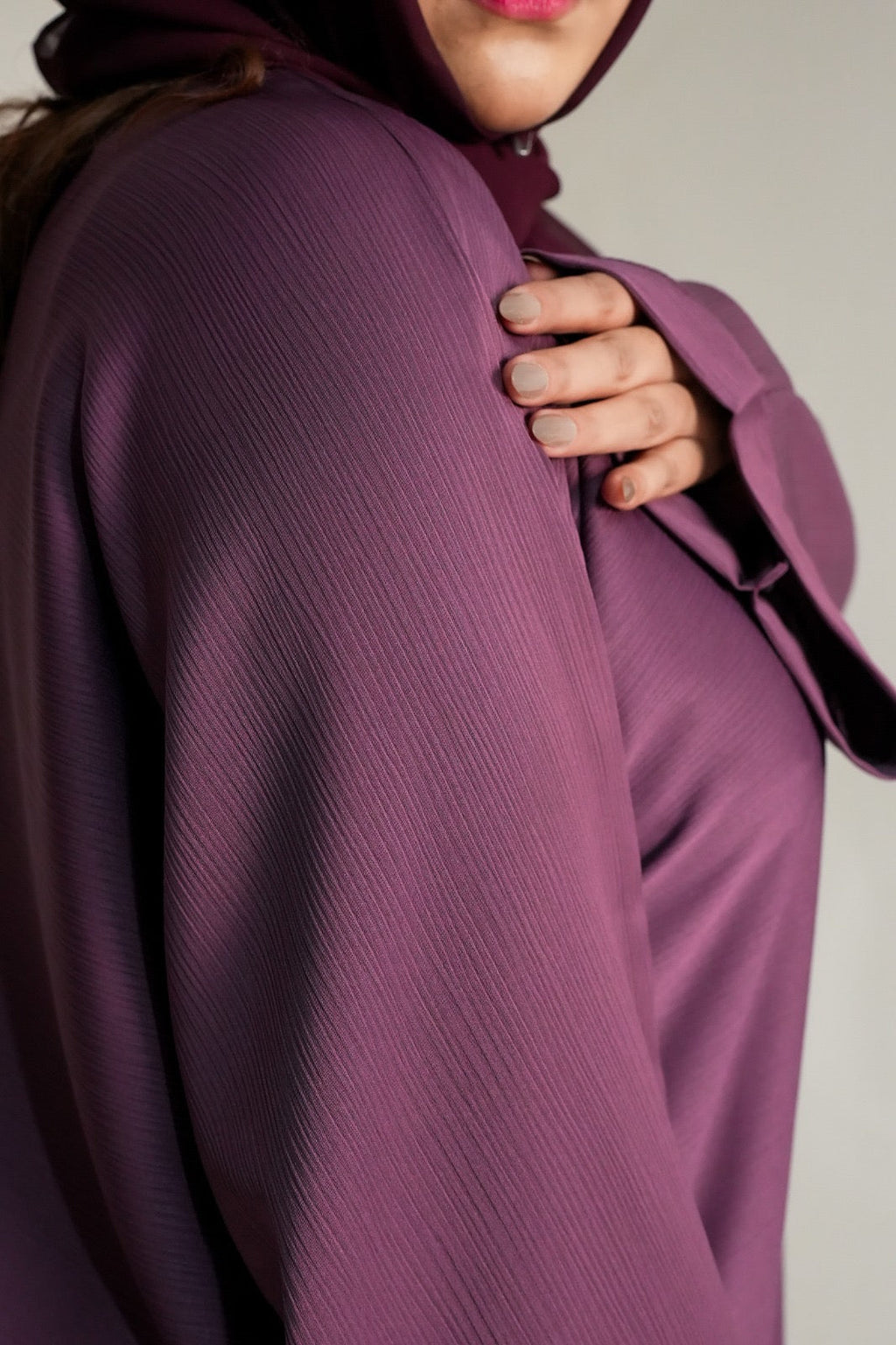 Mauve Open Abaya